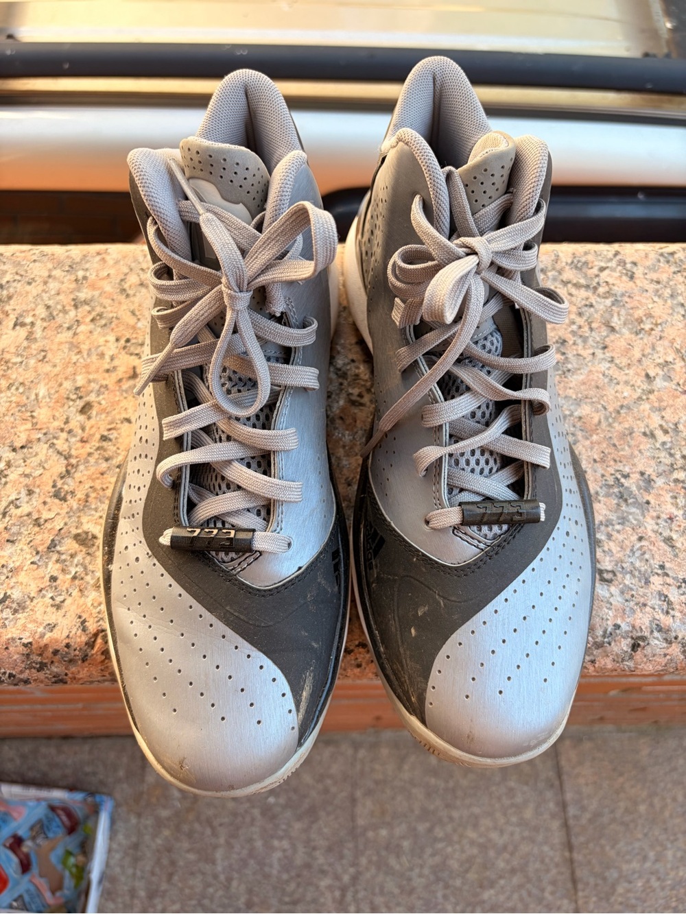 Grey derrick rose 773 shoes